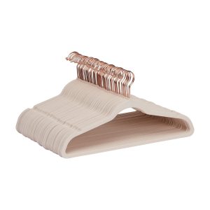 Cabides para Roupa Amazon Basics Antiderrapantes de Veludo Fino – Pacote de 50